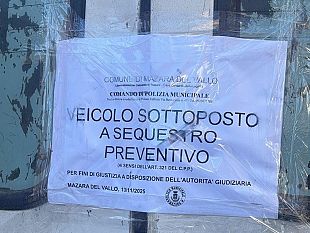mazara-raccoglieva-e-trasportava-abusivamente-rifiuti-ingombranti-la-pm-sequestra-un-furgone