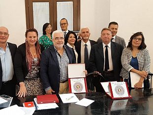 a-castellammare-la-consegna-del-premio-giornalismo-siciliano-laddetto-stampa-dellanno