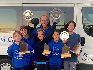 trofeo-optimist-kinder-2021-i-timonieri-della-canottieri-marsala-sul-podio