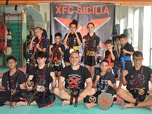 kick-boxing-pioggia-di-medaglie-per-lasd-team-sicilia-di-trapani-al-predator-xfc