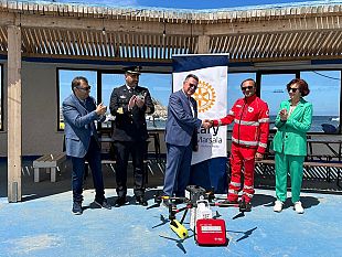 il-futuro-della-medicina-di-emergenza-la-prima-simulazione-di-un-drone-ambulanza-a-marsala
