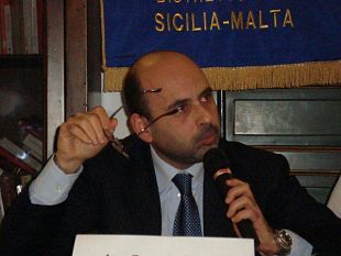 giovanni-falcone-al-cinema-e-il-titolo-del-nuovo-libro-di-carmelo-franco