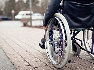 salemi-tessera-di-libera-circolazione-sui-mezzi-ast-per-i-disabili-ecco-come-richiederla