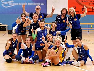 volley-lericina-festeggia-la-b2-ai-giardini-della-tonnara-castiglione
