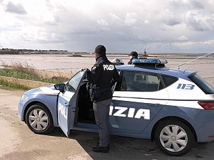 marsala-personale-del-commissariato-di-p-s-ha-tratto-in-arresto-una-donna-per-furto-aggravato
