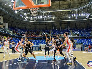 la-trapani-shark-parte-e-finisce-con-la-virtus-bologna