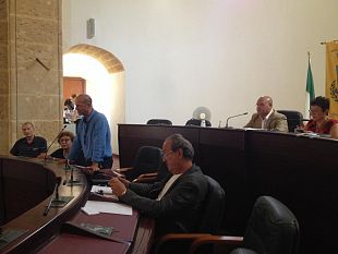 consiglio-comunale-d-urgenza-approvati-due-atti-propedeutici-al-bilancio-di-previsione-e-contestati-dall-opposizione