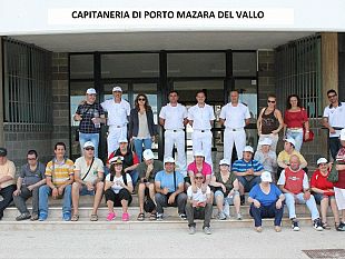 mazara-l-associazione-l-oasi-di-torretta-onlus-in-visita-alla-capitaneria-di-porto