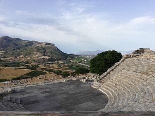 scena-segesta-festival-al-via-domani-17-luglio-la-prima-edizione-con-tre-giorni-al-teatro-antico-di-segesta