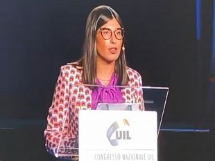 congresso-nazionale-uil-intervento-della-giovane-mazarese-giulia-di-giovanni