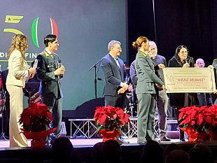 mazara/trapani-grande-successo-per-lo-spettacolo-organizzato-dal-comando-provinciale-della-gdf-natale-solidale