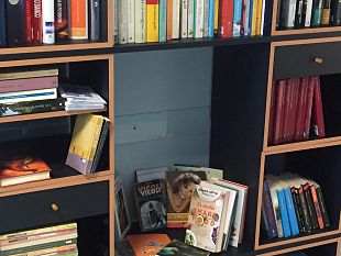 ospedale-s-antonio-abate-attivata-una-biblioteca-in-ostetricia-e-ginecologia