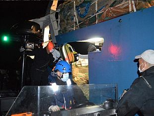 infortunio-a-bordo-del-motopesca-mazarese-naucrates-marittimo-soccorso-dalla-fregata-carabiniere