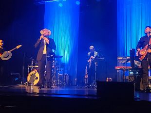 mazara-successo-al-teatro-rivoli-per-lo-spettacolo-ciao-lucio-omaggio-a-lucio-dalla