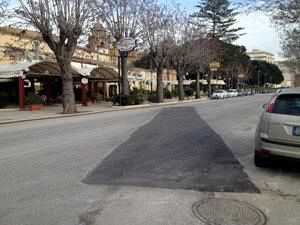 nasce-in-citta-il-patchstreet-l-arte-di-rattoppare-le-buche-stradali