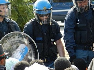 erano-rientrati-a-lampedusa-nonostante-espulsi-arrestati-6-nordafricani