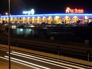 festivita-tra-apertura-e-chiusura-dei-centri-commerciali-i-sindacati-insorgono