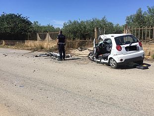 grave-incidente-sulla-sp-81-per-triscina-scontro-tra-auto-e-camion