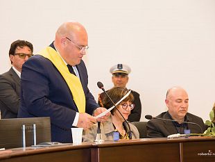 mazara-il-presidente-del-consiglio-comunale-ringrazia-il-segretario-generale-antonella-marascia-che-lascia-il-nostro-comune
