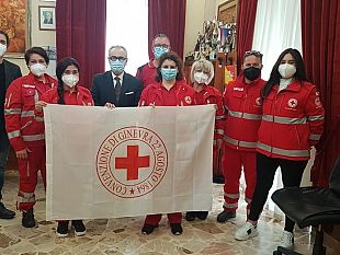 partanna/la-bandiera-della-cri-arriva-a-partanna
