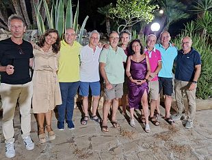 trapani-si-ritrovano-dopo-40-anni-ex-studenti-del-liceo-scientifico-fardella