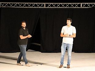 partanna-i-sansoni-e-stefano-piazza-di-scena-al-teatro-dalla