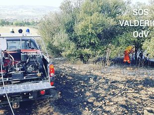 incendio-a-napola-il-fuoco-lambisce-i-casolari