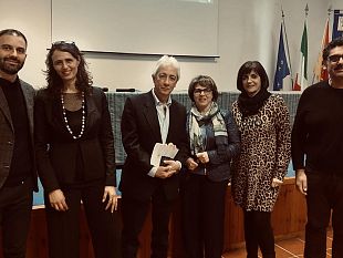 presentato-al-liceo-classico-il-volume-vivere-gentile