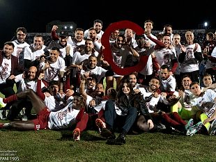 trapani-promosso-in-serie-c-dal-comune-messaggio-di-congratulazioni-ed-elogio-per-la-stagione-straordinaria-dei-granata