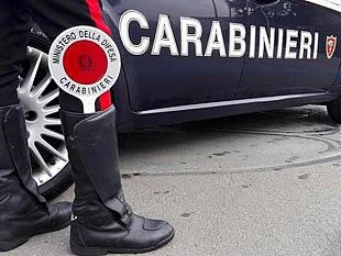 valderice-aggredisce-carabiniere-con-una-sedia-arrestato