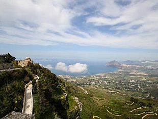 vicesindaco-mauro-incendio-monte-cofano-atto-grave-manteniamo-alta-la-soglia-dellattenzione