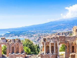 trapani/turismo-taormina-estate-tra-cinema-e-concerti-da-bryan-adams-ai-pooh