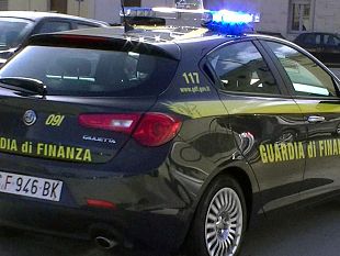 mazara/palermo-la-gdf-scopre-un-arsenale-di-armi-e-munizioni-al-villaggio-santa-rosalia