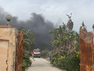 xitta-vasto-incendio-in-un-mobilificio