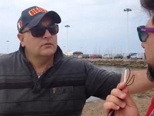 video-volontari-ripuliscono-tratto-di-spiaggia-in-citta-utilizzato-come-discarica-dai-nomadi