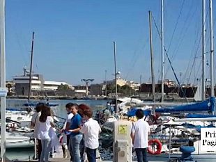 video-a-scuola-di-vela-con-gli-alunni-dellic-borsellino-ajello-e-la-lega-navale-italiana-di-mazara-del-vallo
