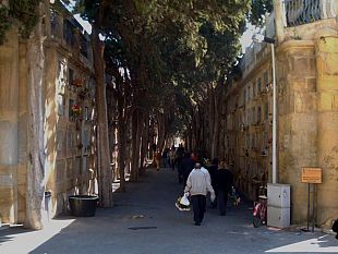 cimitero-marsala-in-corso-le-esumazioni-di-feretri-e-il-trasferimento-nellossario-comune