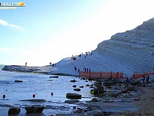 video-visitatori-a-rischio-presso-la-scala-dei-turchi