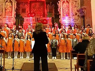 il-coro-doremi-a-san-domenico-con-il-concerto-incanti-di-natale-per-un-natale-solidale