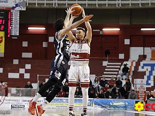 la-pallacanestro-trapani-torna-alla-vittoria-soddisfatto-della-prova-dei-suoi-coach-parente