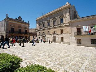 erice-mobilita-nel-centro-storico-finanziamento-regionale-per-lacquisto-di-una-navetta-da-6-posti