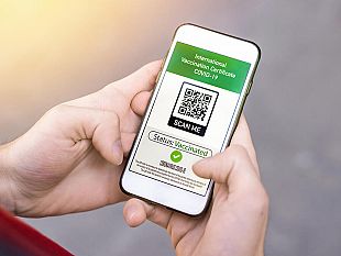 oggi-la-decisione-del-green-pass-illimitato-per-chi-ha-tre-dosi