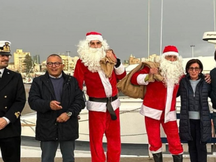mazara-si-e-svolta-liniziativa-dedicata-ai-bambini-dal-titolo-babbo-natale-vien-dal-mare