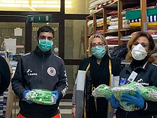 antonino-e-michela-pipitone-realizzano-mascherine-da-donare-agli-operatori-sanitari-ed-alle-forze-di-polizia