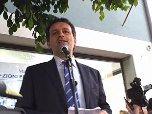 massimo-grillo-di-girolamo-rifiuta-il-confronto-dimostra-la-sua-incapacita-e-il-poco-rispetto-della-democrazia
