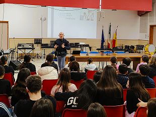 questura-di-trapani-incontri-con-gli-studenti-per-formare-i-cittadini-di-domani
