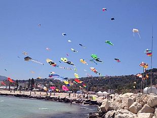 san-vito-lo-capo-tutto-pronto-per-il-festival-internazionale-degli-aquiloni