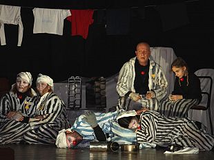 marsala-giornata-della-memoria-intenso-e-partecipato-lo-spettacolo-teatrale-sulla-shoah