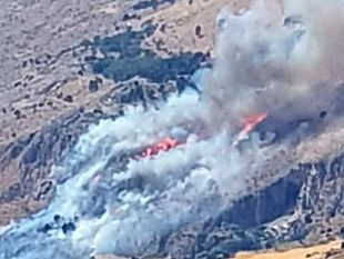castellammare-incendio-in-zona-castello-di-baida