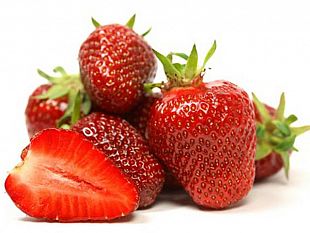 e-state-in-forma-le-fragole-il-frutto-per-eccellenza-della-primavera
